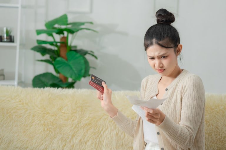 Why Paying the Minimum on Your Credit Card Is a Debt Trap
